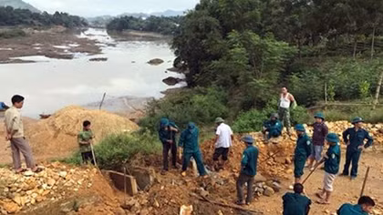 Giấc mộng “đá đỏ” phá nát môi trường một vùng quê