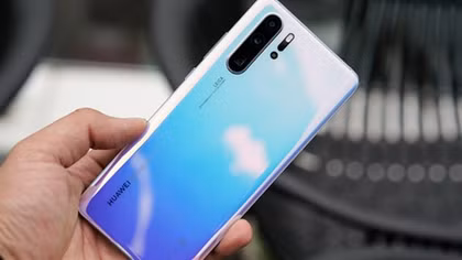Chế độ AI "Moon mode" của Huawei P30 Pro bị tố không thật
