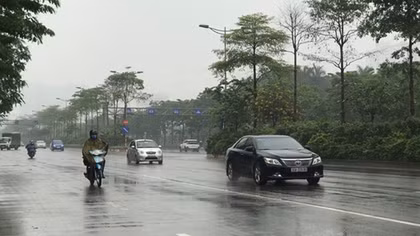 Bắc Bộ tiếp đà tăng nhiệt, Nam Bộ có mưa giông
