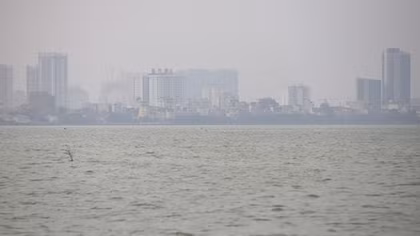 Bắc bộ sáng sớm có sương mù, Nam bộ mưa giông