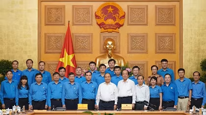 Thủ tướng: Phải lo những vấn đề thiết thực, cụ thể với người lao động