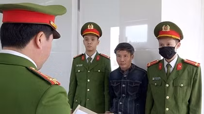 Bắt đối tượng buôn bán lượng lớn pháo trái phép