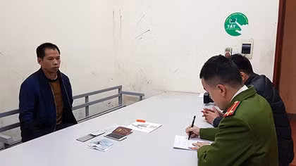 "Thủ" sẵn công cụ phá khóa, đối tượng người nước ngoài đi trộm tài sản