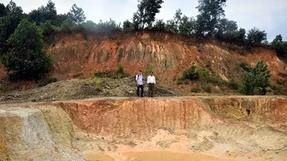 Kiên quyết xử lý doanh nghiệp không hoàn thổ, phục hồi môi trường sau khai thác đất đá