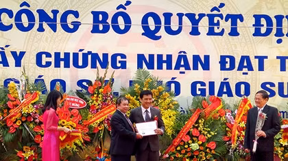 Xét tiêu chuẩn GS, PGS: Công khai, có đối thoại và tranh luận