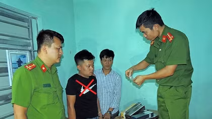 Bắt đối tượng tàng trữ ma túy