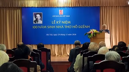Hồn thơ Hồ Dzếnh bắt nguồn từ những cảm xúc về quê ngoại Việt Nam