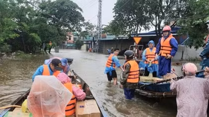 Miền Trung giảm mưa, bão Atsani đã đi vào Biển Đông