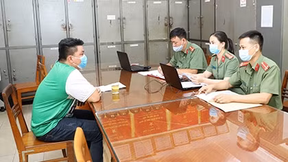 Xử phạt 2 đối tượng đăng tin sai sự thật trên Facebook