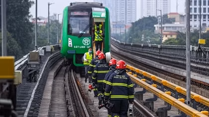 Diễn tập chữa cháy tàu và nhà ga đường sắt trên cao 