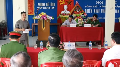 Kiểm điểm trước khu dân cư đối tượng đốt pháo