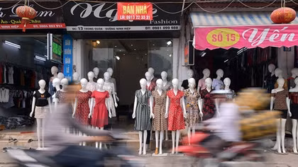 Lạc chân nơi góc phố thời trang ma-nơ-canh giữa lòng Hà Nội