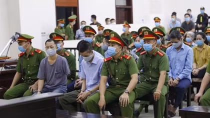 Giọt nước mắt từ phiên tòa vụ án Đồng Tâm
