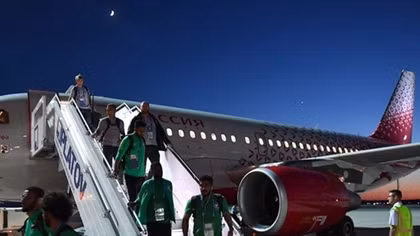 Máy bay chở đội Saudi Arabia đột ngột phát hỏa