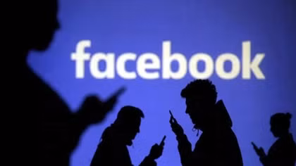 Bài tin về COVID-19 bị Facebook "ném" vào tin rác