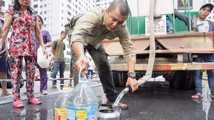 Vụ nước sạch sông Đà bị nhiễm bẩn: Không thể xem thường sức khoẻ của người dân