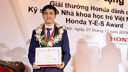 Tân thủ khoa cử nhân tài năng và bí quyết dành điểm số xuất sắc