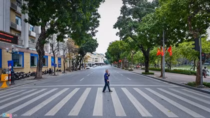 Chỉ ngồi yên đã là yêu nước