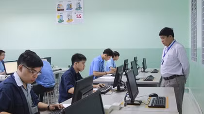 Thi THPT quốc gia trên máy tính: Nhiều băn khoăn và khó khả thi