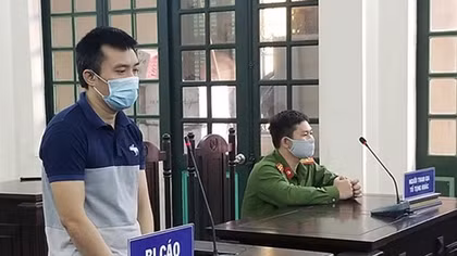 Lãnh 1 năm tù vì không chấp hành quy định chống dịch, tấn công Cảnh sát