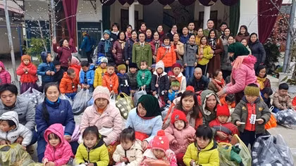Sẻ chia khó khăn với các em học sinh và người dân nơi cực Bắc Tổ quốc