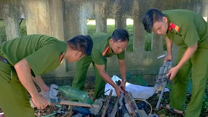 Nam Đông làm tốt công tác thu hồi vũ khí, vật liệu nổ