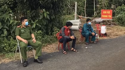 Công an huyện Krông Nô vừa bảo đảm ANTT, vừa phòng, chống dịch COVID-19