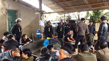 Triệt phá sới gà hơn trăm triệu ngày đầu năm
