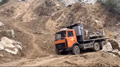 Môi trường Suối Giàng ô nhiễm vì khai thác đá cảnh
