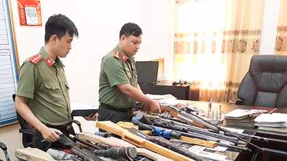 Triệt phá đường dây buôn bán vũ khí "nóng" của một "ông trùm"