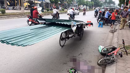Khiếp sợ “tử thần” hiện hữu trên đường phố Hà Nội