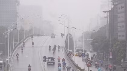 Hà Nội trời ẩm ướt, rét về đêm và sáng
