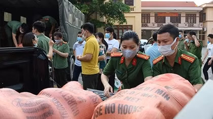 Công an Bắc Kạn chung tay giúp nông dân tiêu thụ nông sản
