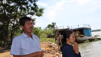 Chuyện nghĩa tình trên sông Cẩm Lệ