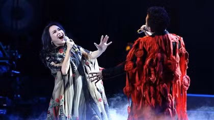 Thanh Lam, Tùng Dương: "Hót trong bụi mận gai"