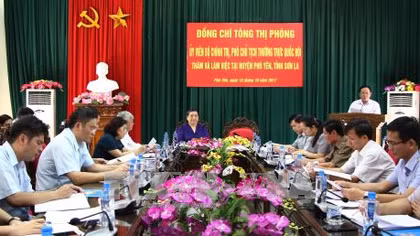 Phó Chủ tịch Thường trực Quốc hội Tòng Thị Phóng thăm và làm việc tại huyện Phù Yên, Sơn La
