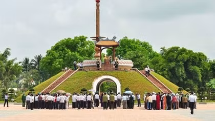 Khát vọng vươn lên trên miền “đất lửa”