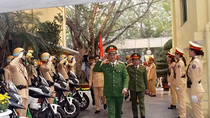 Thứ trưởng Nguyễn Duy Ngọc kiểm tra công tác ứng trực của CSGT Thủ đô