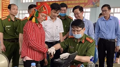 Xuyên đêm cấp CCCD ở vùng cao biên giới Lào Cai