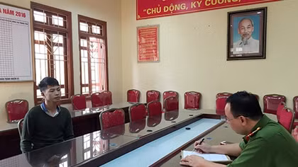 Kẻ cướp bịt mặt sa lưới từ chiếc xe máy bị cụt yếm