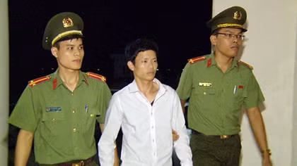 Đấu tranh, ngăn chặn hoạt động tuyên truyền kích động biểu tình trái pháp luật