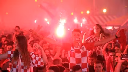 CĐV Croatia bùng nổ sau chiến thắng nghẹt thở trước chủ nhà Nga
