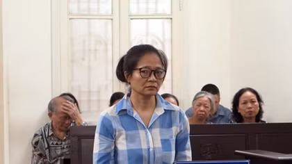 Nữ nhân viên bảo hiểm chiếm đoạt hơn 2,7 tỷ đồng từ chuyển khoản hộ