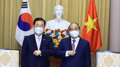 Chủ tịch nước tiếp Bộ trưởng Ngoại giao Hàn Quốc