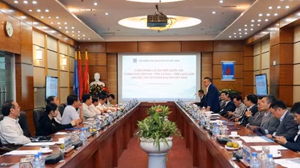 Các đoàn ĐBQH làm việc với PVN trong việc triển khai dự án Khí Lô B- Ô Môn