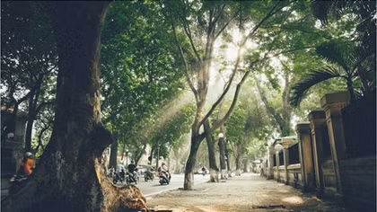 Cuối tuần, Hà Nội nắng gắt để chuẩn bị đón không khí lạnh