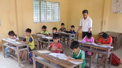 Chuyện học ở “ốc đảo” Giồng Bàng mùa lũ