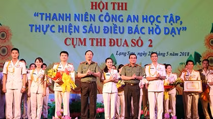 Hội thi sân khấu hóa “thanh niên Công an học tập, thực hiện Sáu điều Bác Hồ dạy”