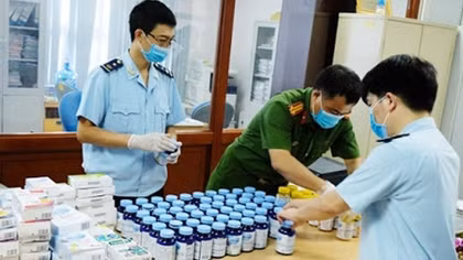 Chống buôn lậu tại cửa khẩu: Làm gì để không “thủng lưới”?
