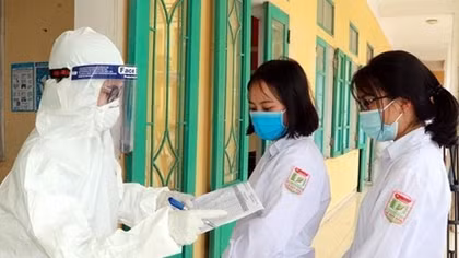 Thí sinh mắc COVID-19 được đặc cách xét tốt nghiệp